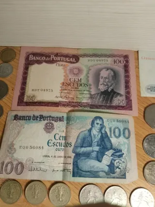 Colección de monedas y billetes antiguos