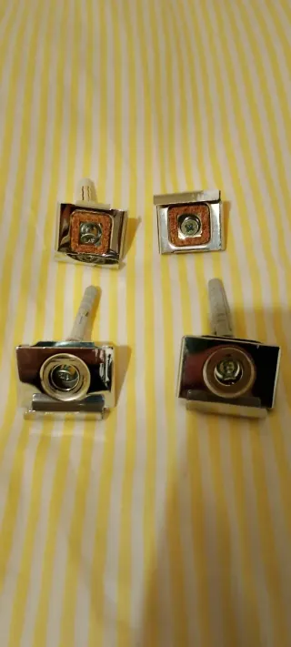 Ganci per specchio Ikea