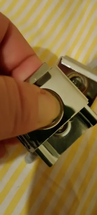 Ganci per specchio Ikea