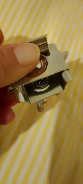 Ganci per specchio Ikea