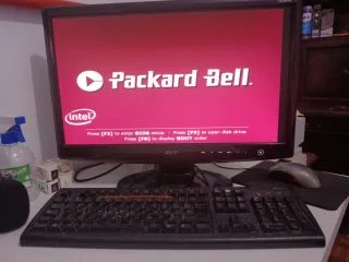 35€ PC. Packard B.+ pantalla + teclado + mouse