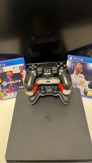 PS4 + 3 controller + FIFA 18 e 21