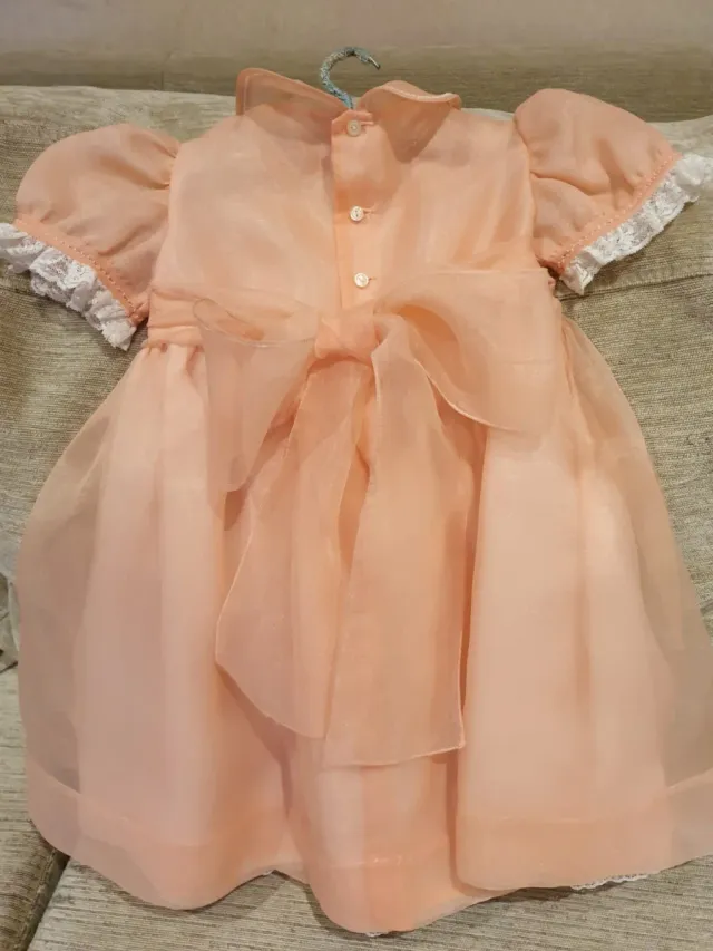Vestido coral de niña