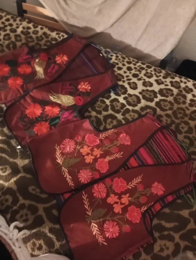 Chalecos mexicanos bordados