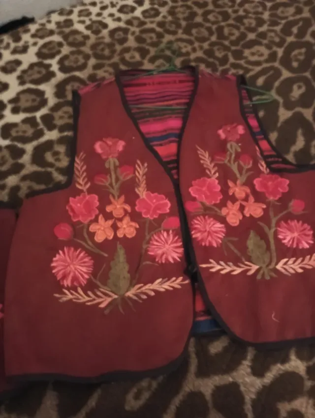 Chalecos mexicanos bordados