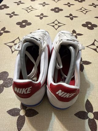 Nike Cortez T39 Blancas y Rojas