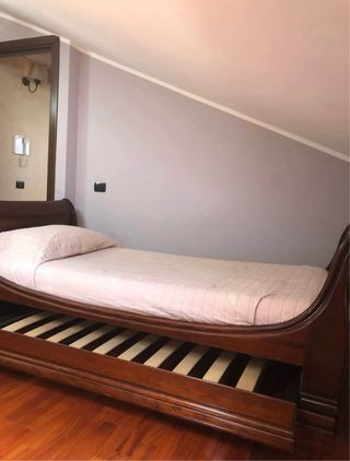 Letto singolo a barca in legno ciliegio