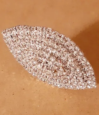 Anel prateado com pedras brilhantes AÇO ajustável