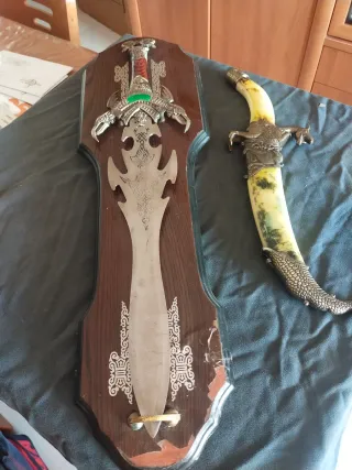Conjunto Espada y Daga Decorativa