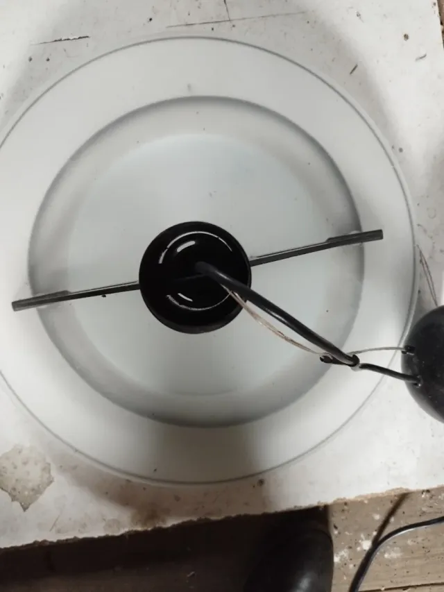 Lámpara de cristal ovalada