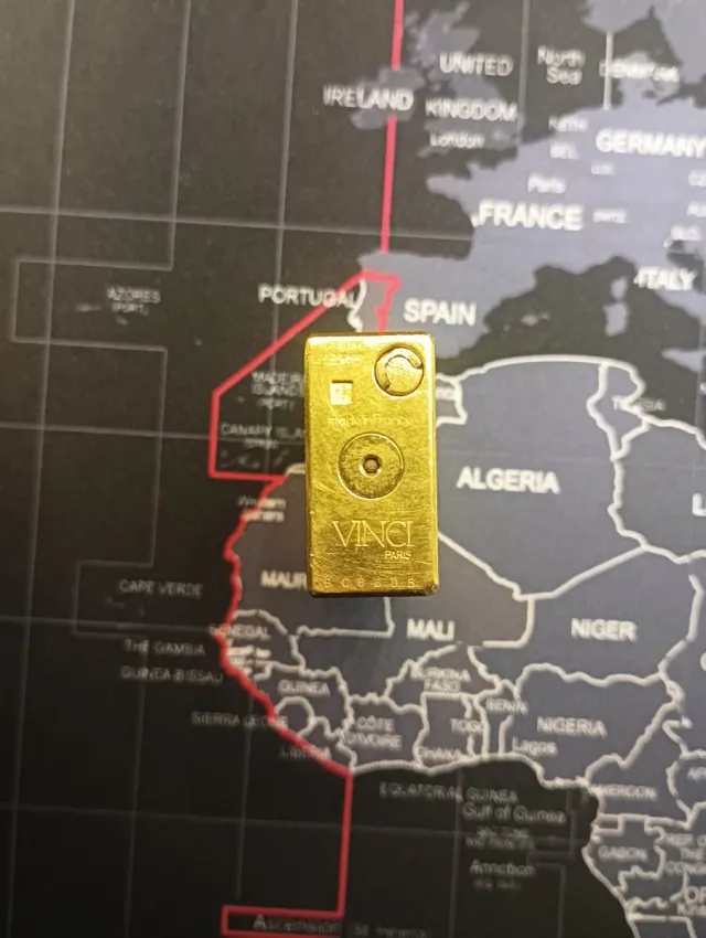 Mechero Vinci París Chapado Oro 23.75k