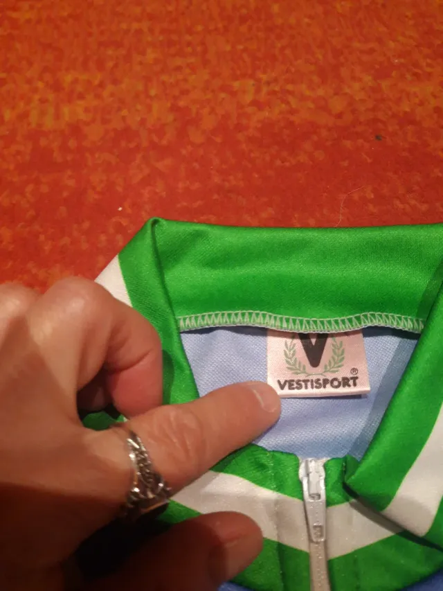 Maillot nuevo  Retro Vitoria Gasteiz Talla L