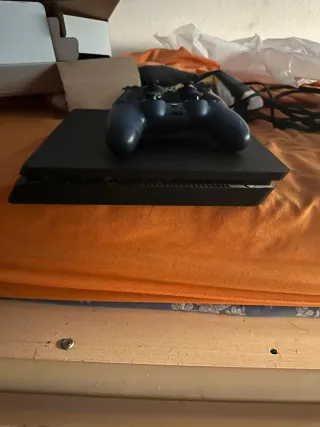 PS4 (PlayStation 4) Nera