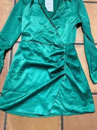 Vestido Zara verde satinado mini Talla S