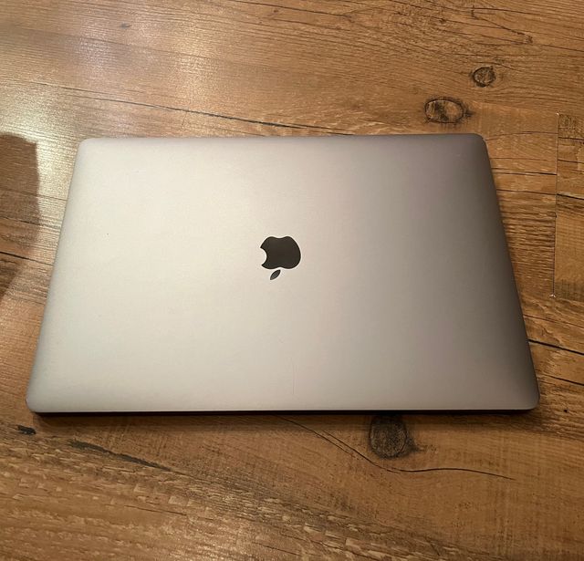 MacBook Pro 15"2016,i7,16gb.500gb.A1707para piezas