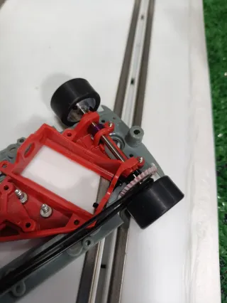 Chasis Peugeot 208 Scaleauto con motor junior 2