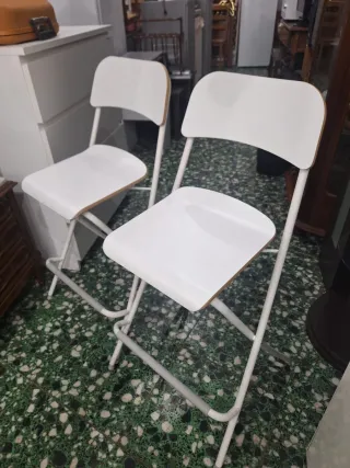 2 Taburetes Altos Plegables IKEA unidad 30e 2x60e
