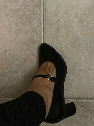 Scarpe eleganti nere con cinturino