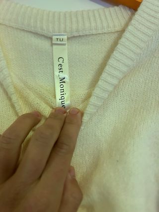 Maglione giallo con  manica a sbuffo