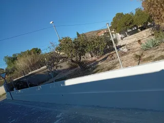 Albañil de primera y pintor