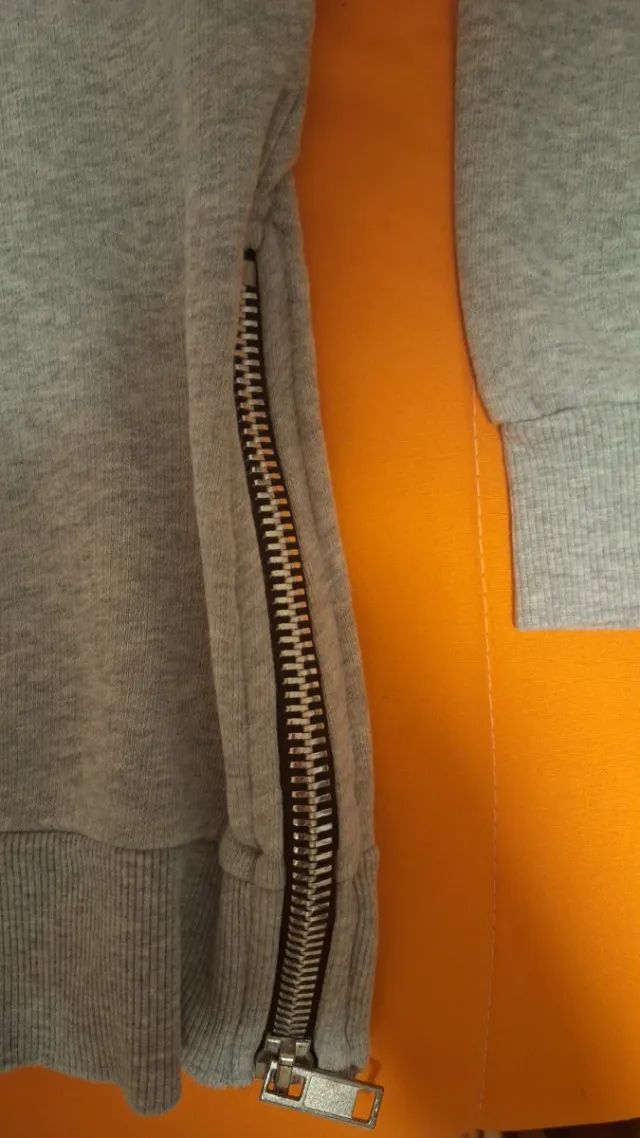 Maglione Zara Grigio con Zip Laterali