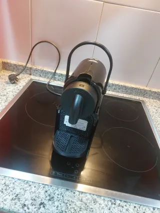 Macchina da caffè Nespresso nera