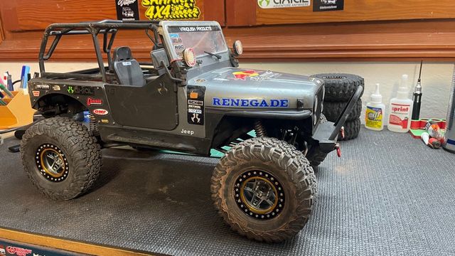 Axial SCX10 III CJ7