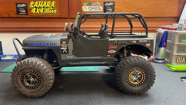 Axial SCX10 III CJ7