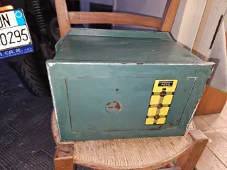 Cassaforte Atra metallo verde oro