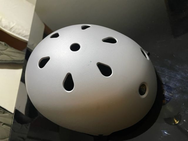 Casco Decathlon 55-58cm Gris