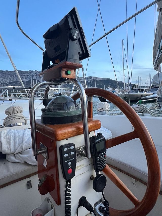 Velero Hallberg rassy 41 Lista 6