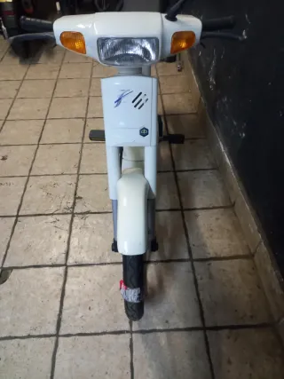 Vespino F9 Blanca