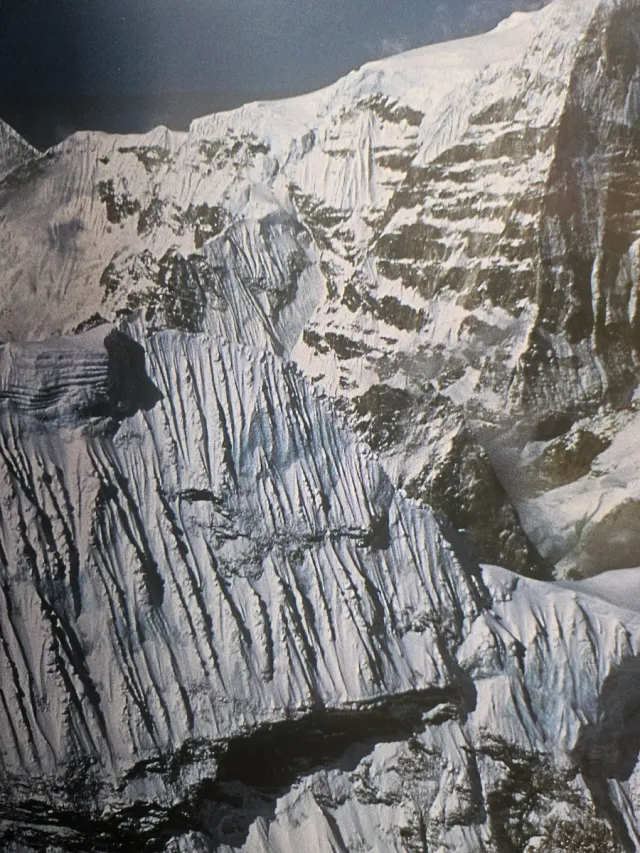 Montanas Del Mundo/ Mountains of the World (Spa...