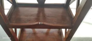 Estantería de madera maciza