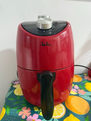 Freidora de aire Jata roja