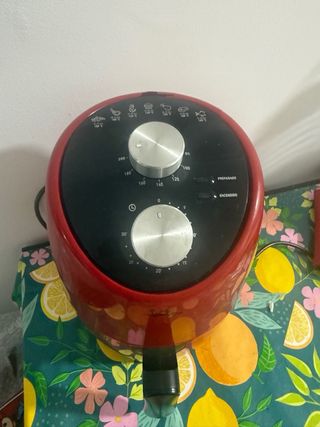 Freidora de aire Jata roja
