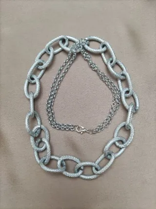 Collana lunga a catena color argento