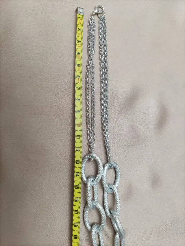 Collana lunga a catena color argento