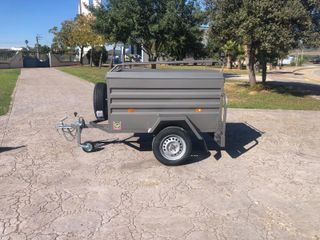 Remolque cerrado para perros