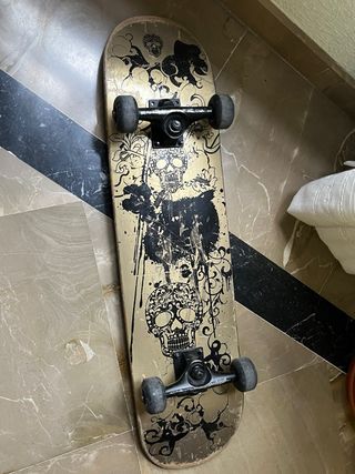 Monopatín Skate Board Diseño Calaveras