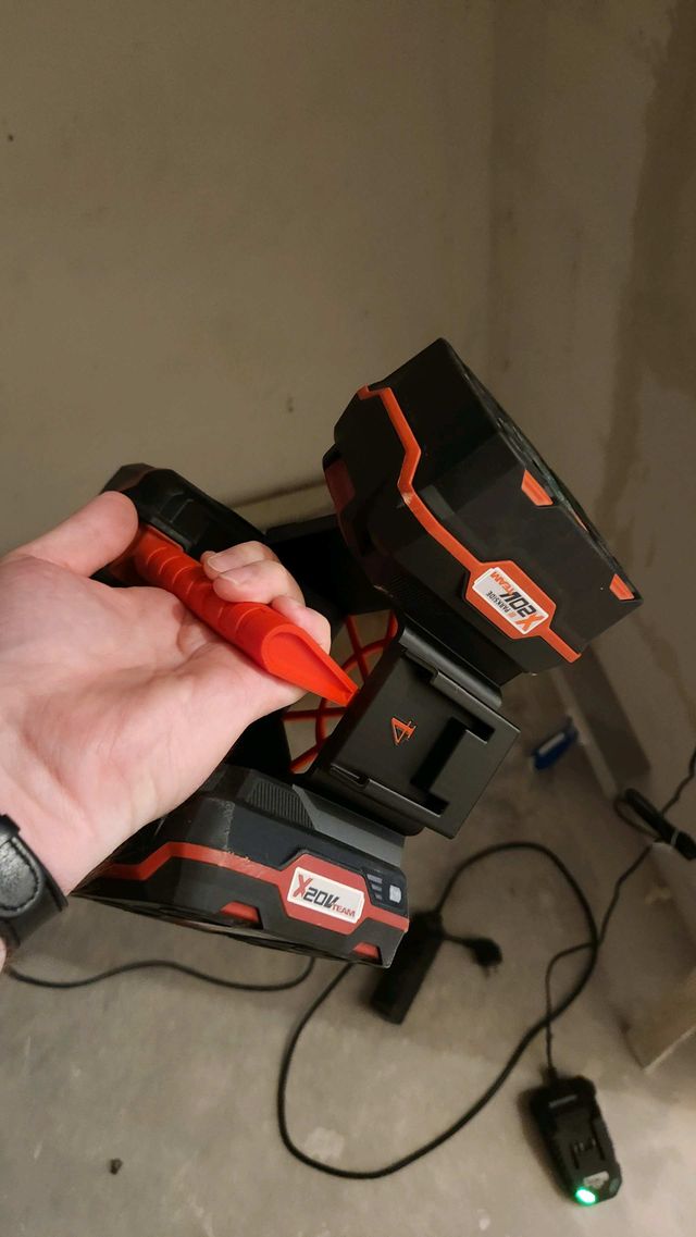 Soporte Baterías Parkside 20V