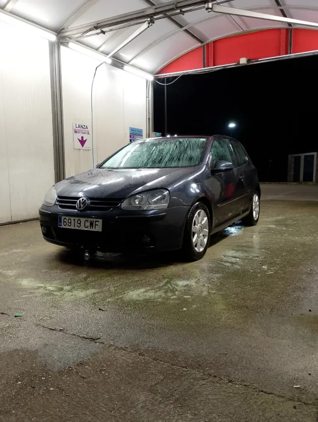 Volkswagen Golf 2004