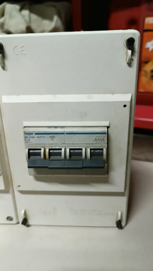 Caja con 2 diferenciales