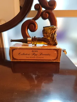 ● Negociable. Bote de colonia Avon ●