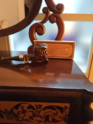 ● Negociable. Bote de colonia Avon ●