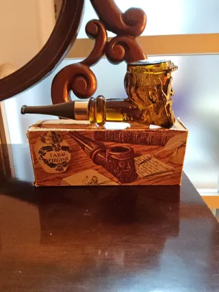 ● Negociable. Bote de colonia Avon ●