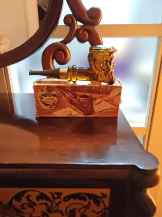 ● Negociable. Bote de colonia Avon ●