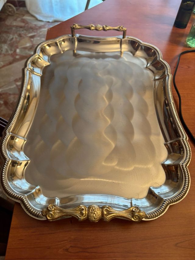 Bandeja decorativa metal dorada y plateada