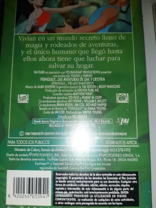 2 Películas VHS: FernGully y La Princesa Cisne