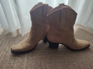 Botines cowboy Lefties beige talla 40